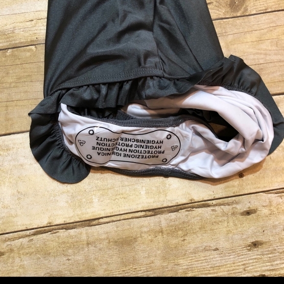 Adorable/Sexy NWT Bathingsuit - Picture 3 of 6